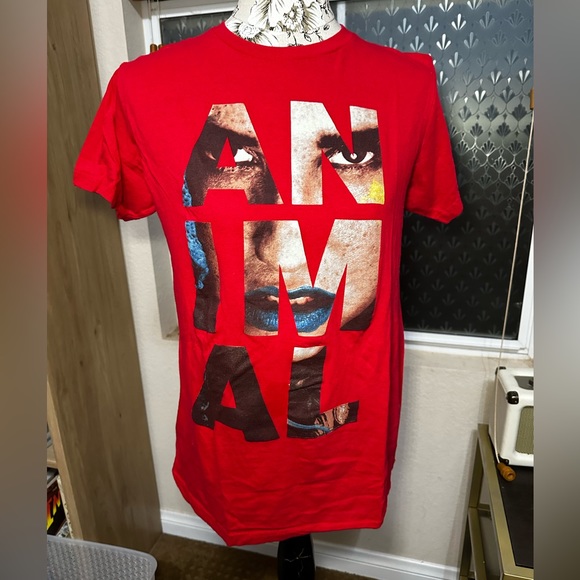 Red Kesha “Animal” shirt - Picture 3 of 4